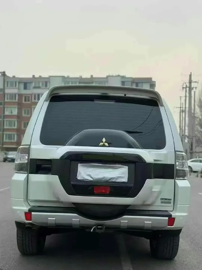 2004 Mitsubishi Pajero 2.0 5MT,autocango,china used car exporter,china ev exporter,chinese used car exporter,chinese used ev exporter
