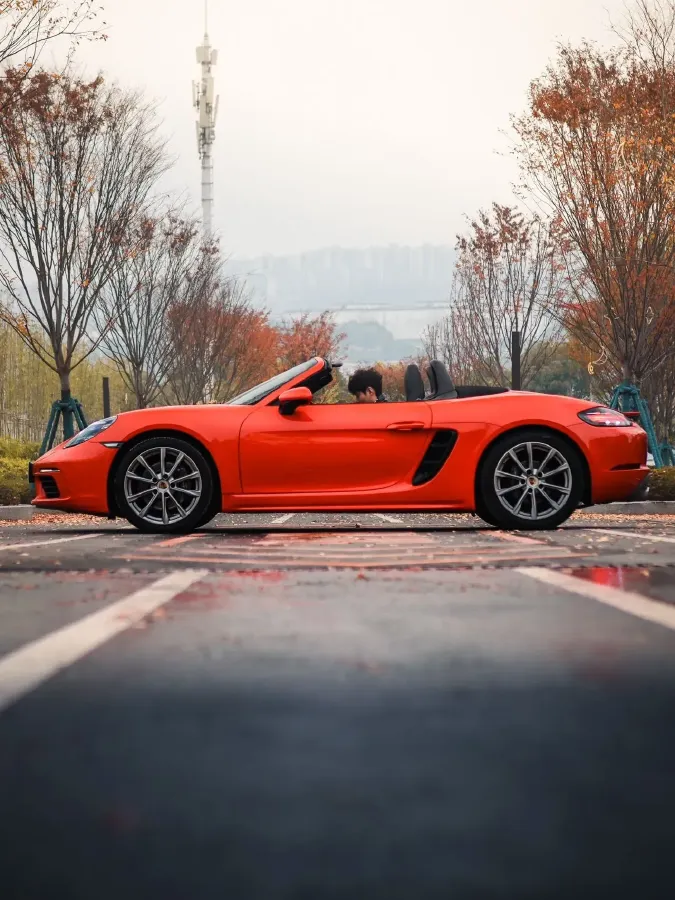 2018 Porsche 718 2.0T 250HP H4 7DCT,autocango,china used car exporter,china ev exporter,chinese used car exporter,chinese used ev exporter