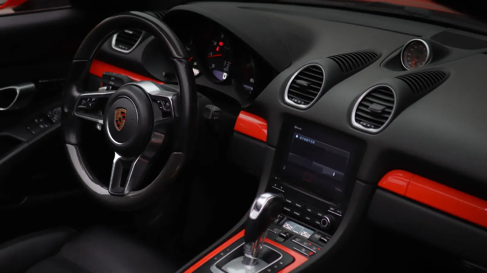 2018 Porsche 718 2.0T 250HP H4 7DCT,autocango,china used car exporter,china ev exporter,chinese used car exporter,chinese used ev exporter