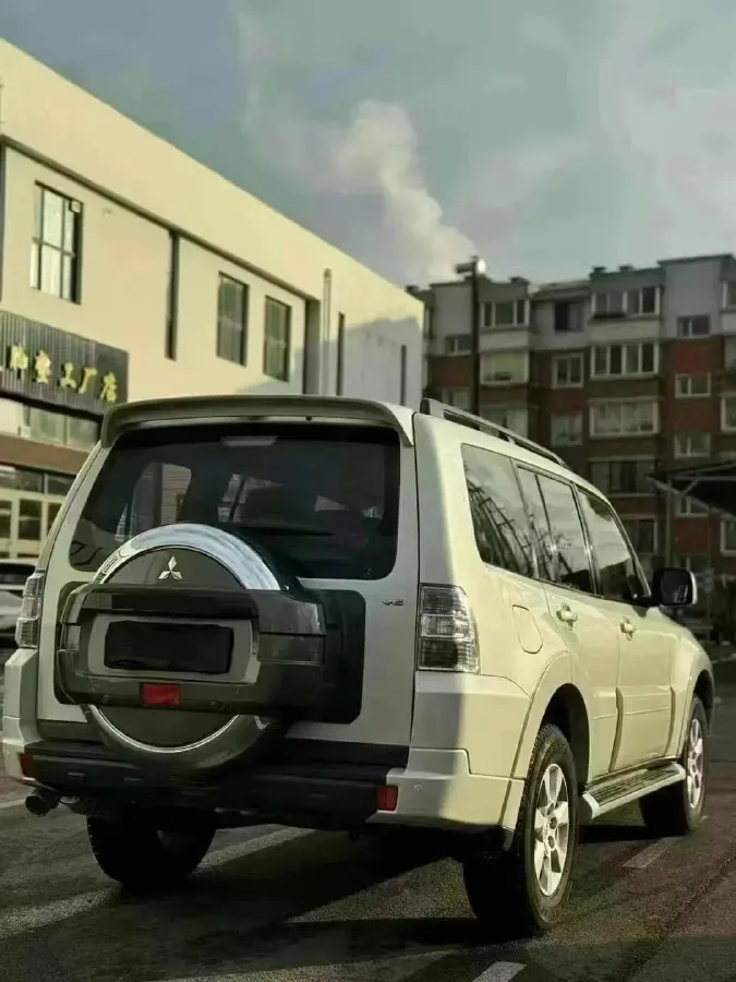 2004 Mitsubishi Pajero 2.0 5MT,autocango,china used car exporter,china ev exporter,chinese used car exporter,chinese used ev exporter