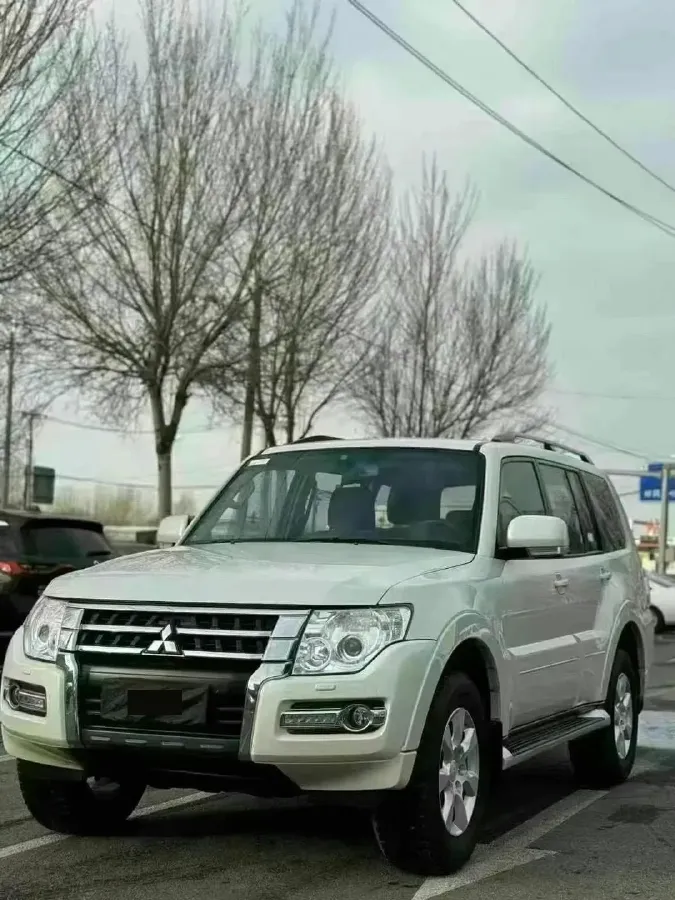 2004 Mitsubishi Pajero 2.0 5MT,autocango,china used car exporter,china ev exporter,chinese used car exporter,chinese used ev exporter