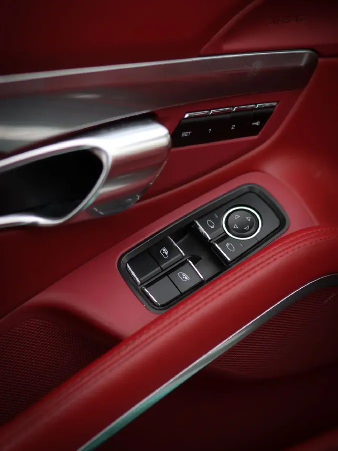 2018 Porsche 718 2.0T 250HP H4 7DCT,autocango,china used car exporter,china ev exporter,chinese used car exporter,chinese used ev exporter