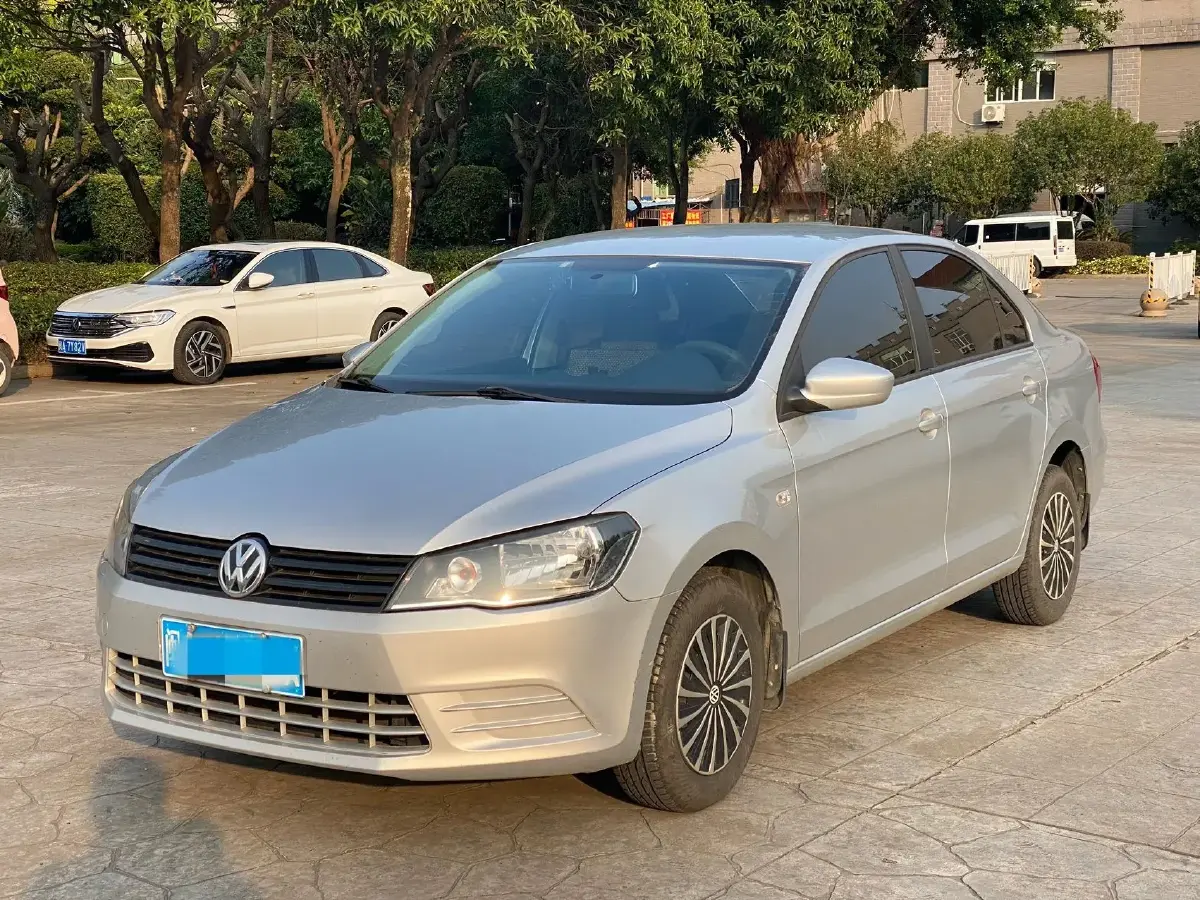 2013 Volkswagen Jetta 1.4L 90HP L4 5MT