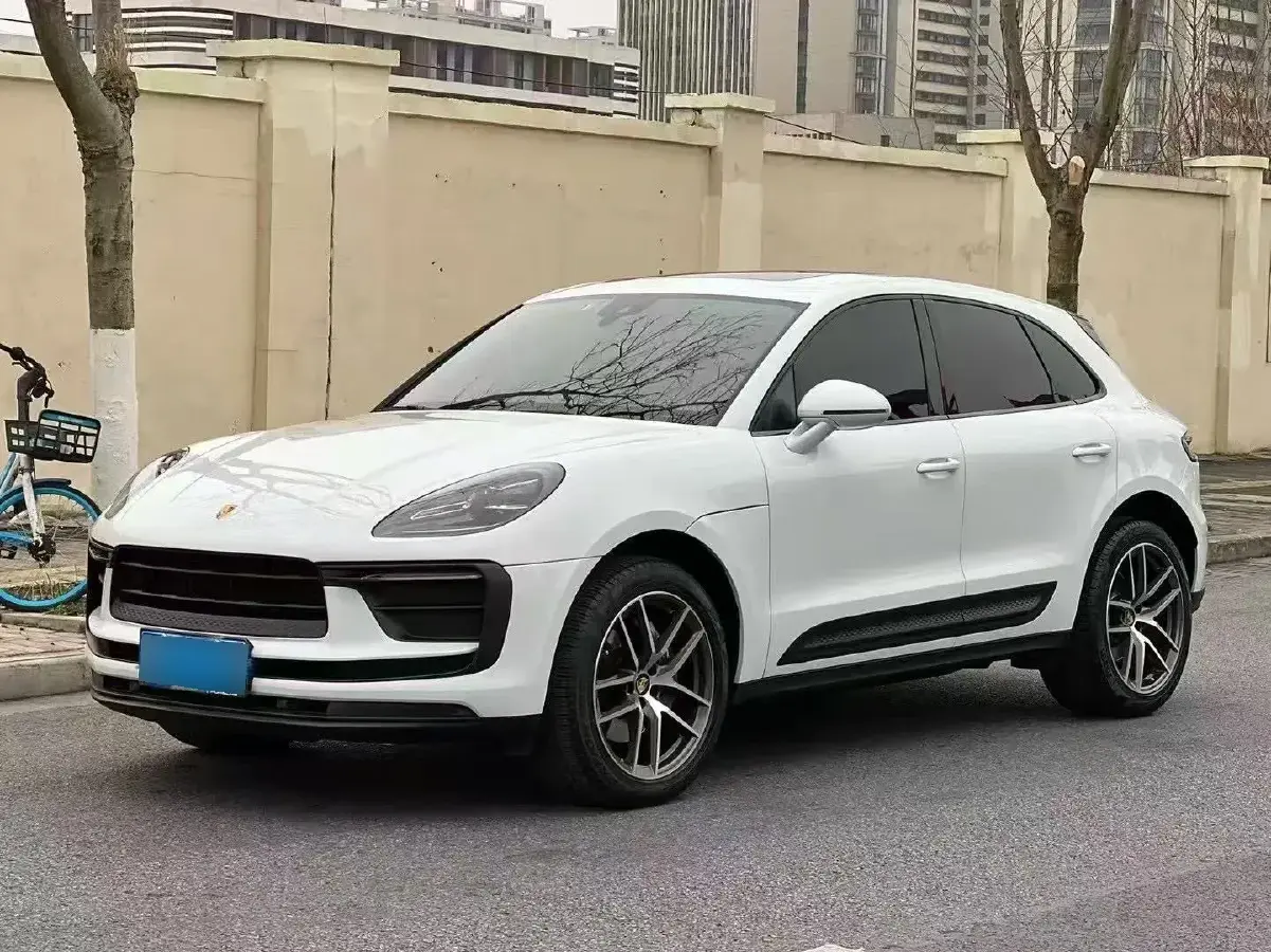 2023 Porsche Macan 2.0T 265HP L4 7DCT