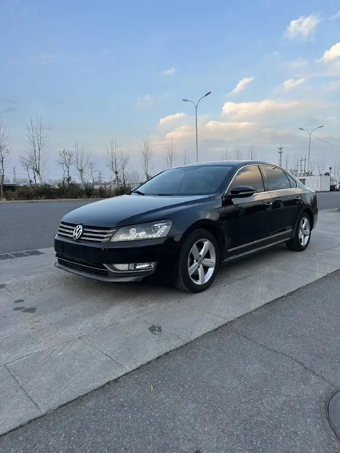 2014 Volkswagen Passat 1.8T 160HP L4 7DCT