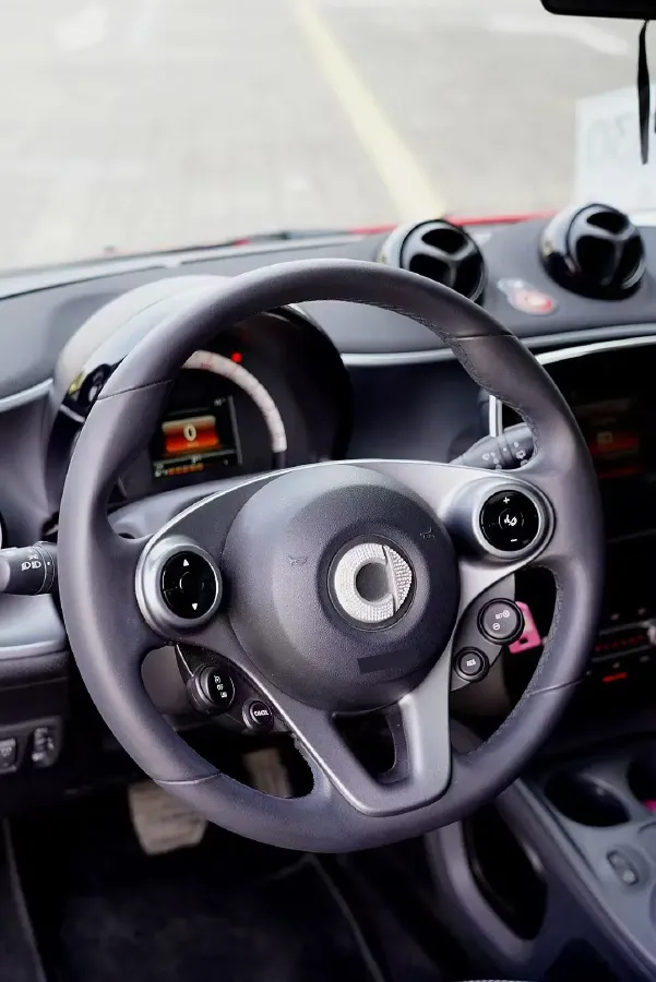 2016 Smart smart fortwo 0.9T 90HP L3 6DCT,autocango,china used car exporter,china ev exporter,chinese used car exporter,chinese used ev exporter