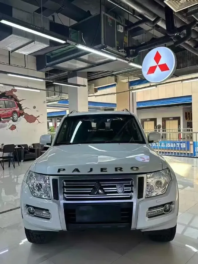 2004 Mitsubishi Pajero 2.0 5MT,autocango,china used car exporter,china ev exporter,chinese used car exporter,chinese used ev exporter