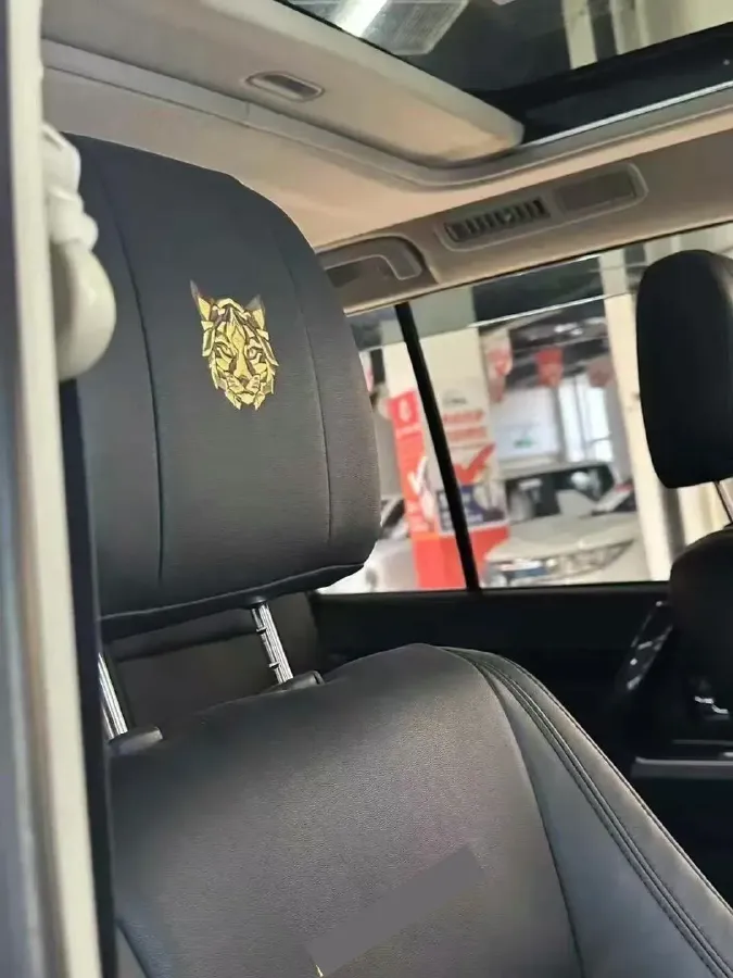 2004 Mitsubishi Pajero 2.0 5MT,autocango,china used car exporter,china ev exporter,chinese used car exporter,chinese used ev exporter