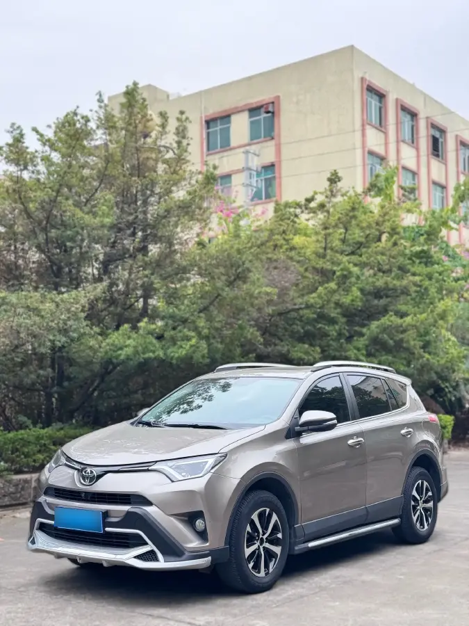 2016 Toyota RAV4 2.0L 151HP L4 CVT