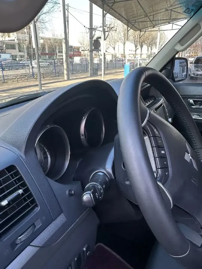 2014 Mitsubishi Pajero 3.0L 177HP V6 5AT,autocango,china used car exporter,china ev exporter,chinese used car exporter,chinese used ev exporter