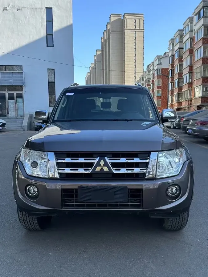 2014 Mitsubishi Pajero 3.0L 177HP V6 5AT,autocango,china used car exporter,china ev exporter,chinese used car exporter,chinese used ev exporter