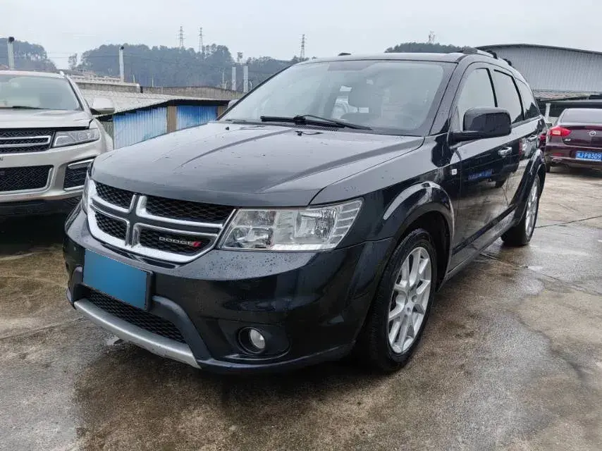 2013 Dodge JCUV 2.4L 170HP L4 6AT