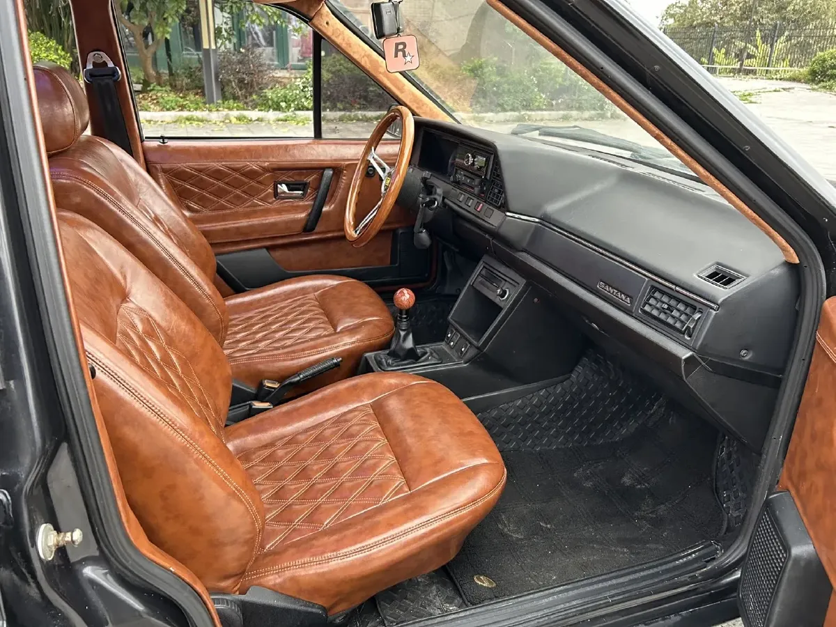 2006 Volkswagen Santana Vista 2.0L 108HP L4 5MT,autocango,china used car exporter,china ev exporter,chinese used car exporter,chinese used ev exporter