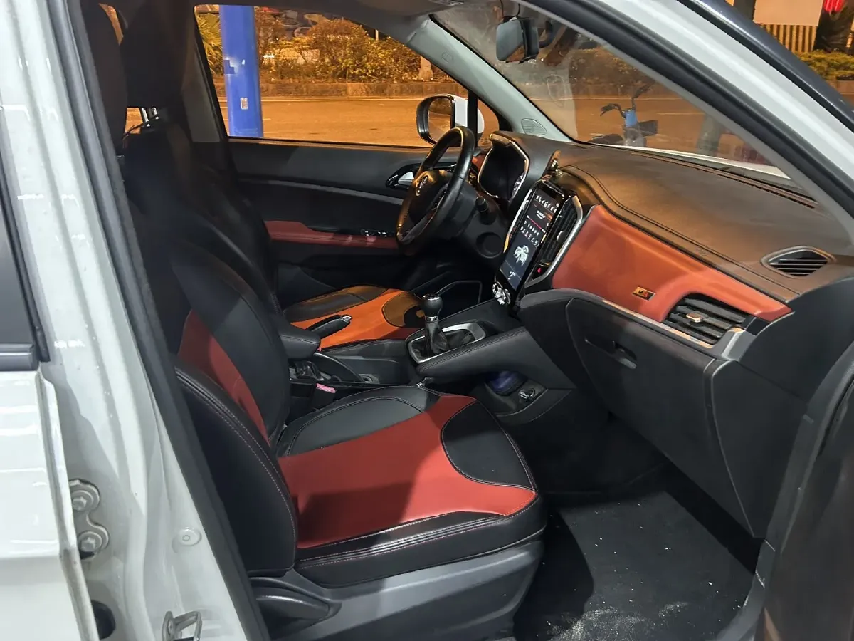 2016 Brilliance Auto V3 1.5L 112HP L4 5MT,autocango,china used car exporter,china ev exporter,chinese used car exporter,chinese used ev exporter