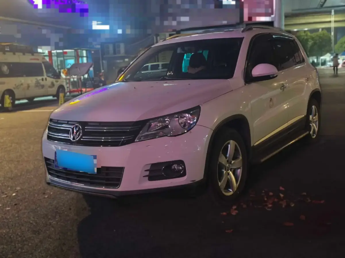2012 Volkswagen Tiguan 1.8T 160HP L4 6AT