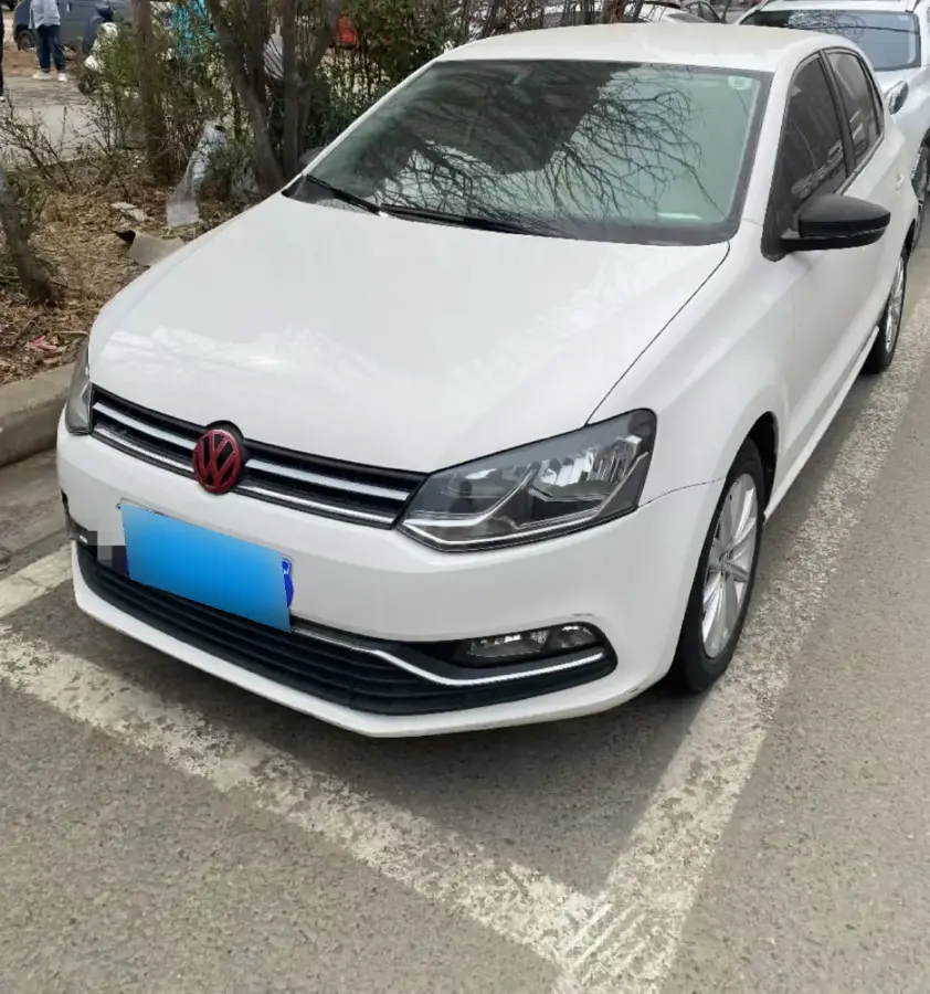 2014 Volkswagen Polo 1.6L 110HP L4 6AT