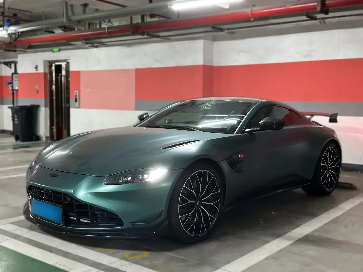 2018 Aston Martin V8 Vantage 4.0T 510HP V8 8AT