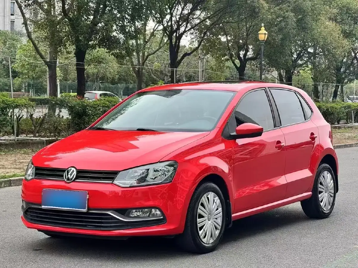 2016 Volkswagen Polo 1.6L 110HP L4 5MT
