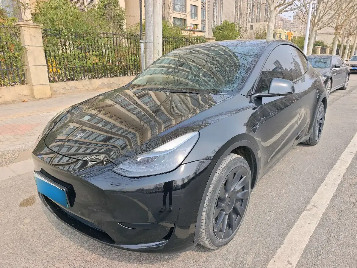 2022 Tesla Model Y BEV 60KWH