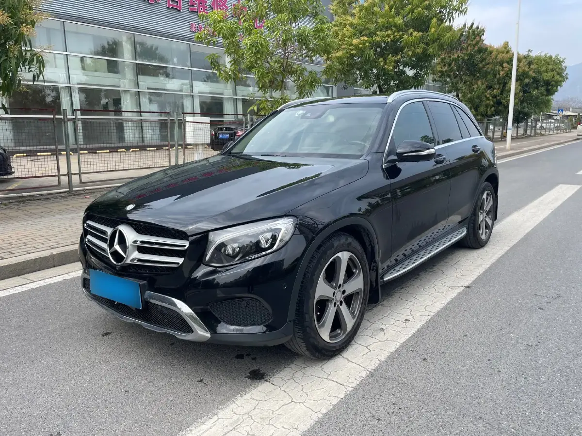 2017 Mercedes-Benz GLC Class 2.0T 245HP L4 9AT