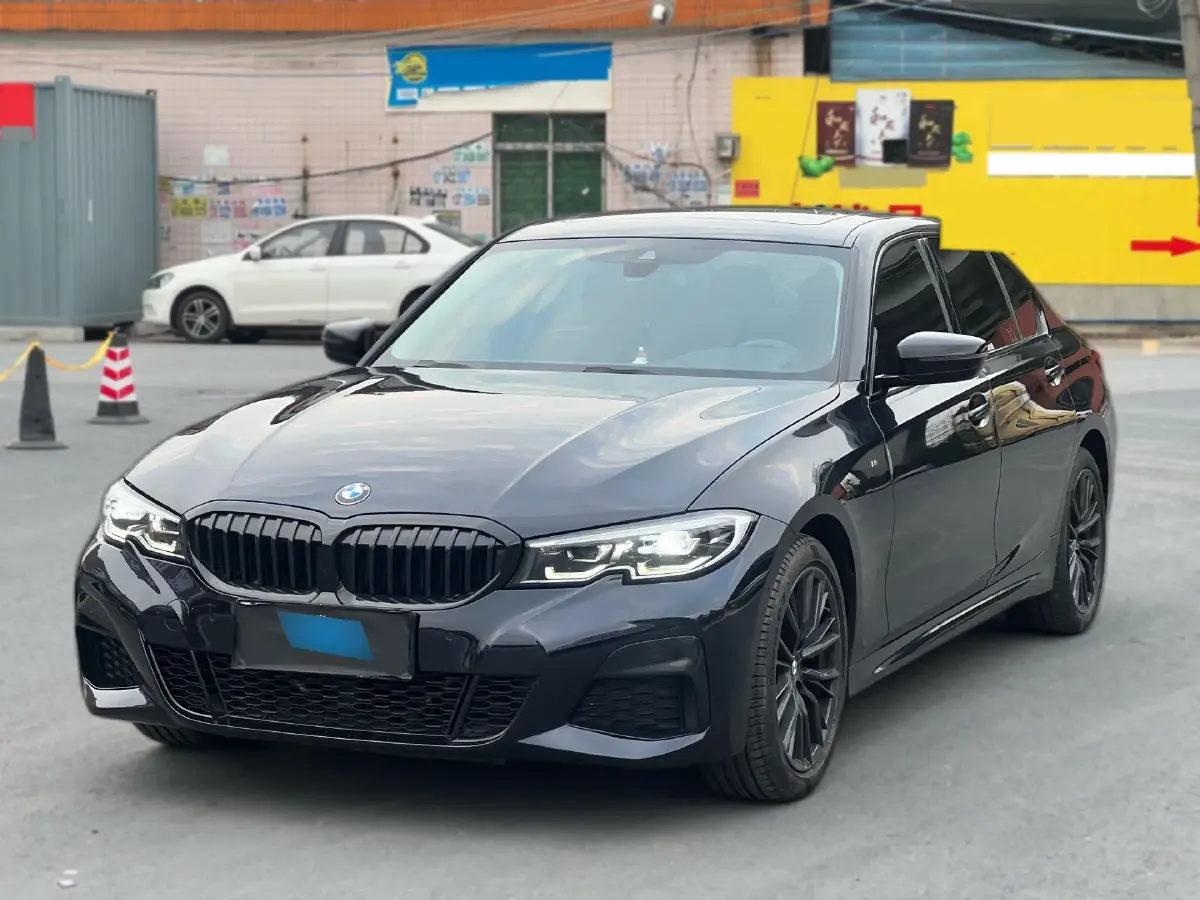 2022 BMW 3 Series 2.0T 184HP L4 8AT