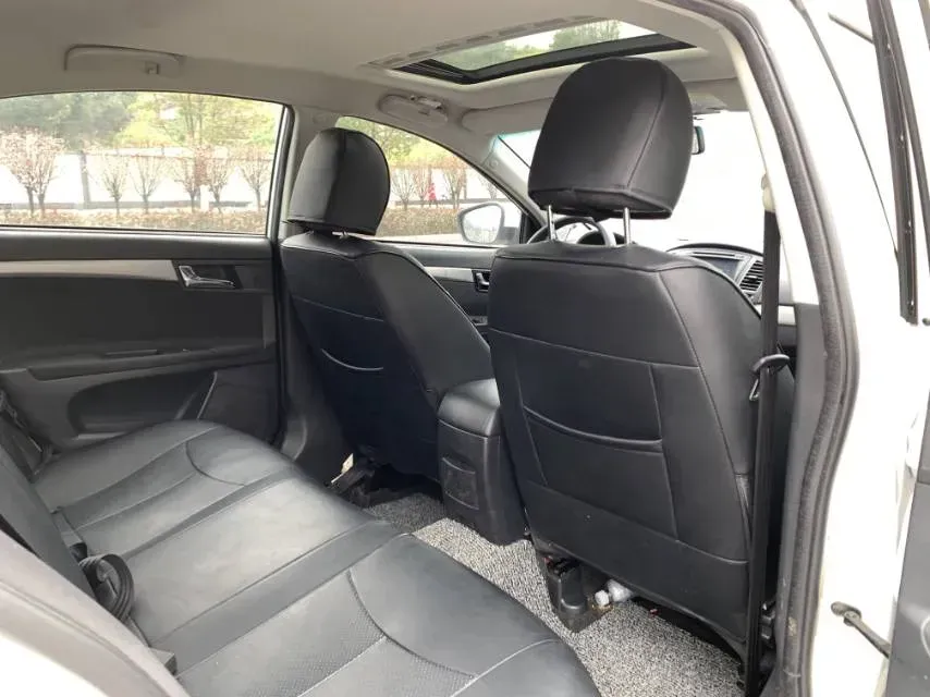 2015 Roewe 350 1.5L 109HP L4 5MT,autocango,china used car exporter,china ev exporter,chinese used car exporter,chinese used ev exporter