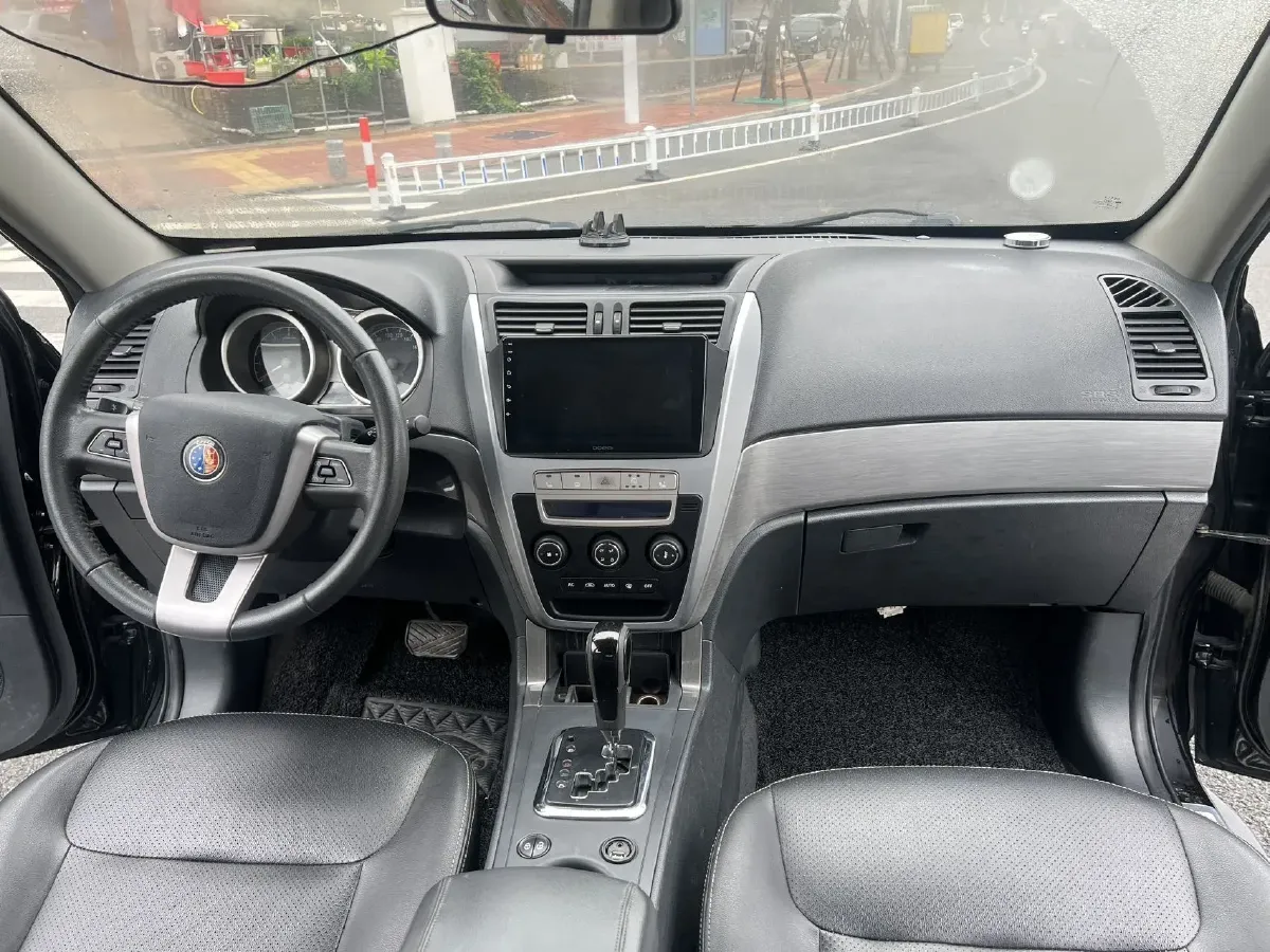 2013 Geely SX7 2.0L 141HP L4 5MT,autocango,china used car exporter,china ev exporter,chinese used car exporter,chinese used ev exporter