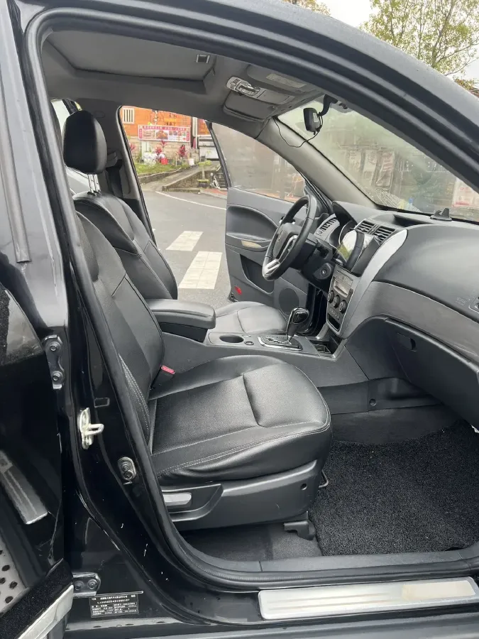 2013 Geely SX7 2.0L 141HP L4 5MT,autocango,china used car exporter,china ev exporter,chinese used car exporter,chinese used ev exporter