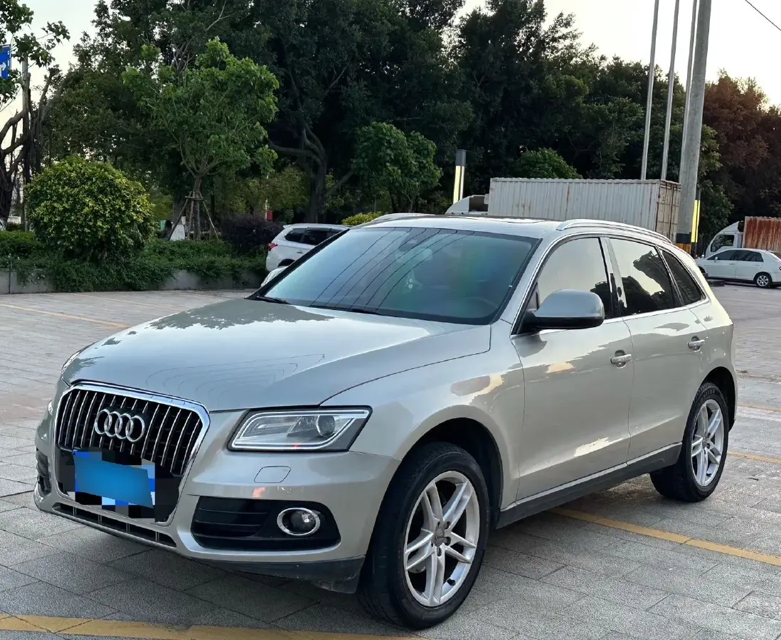 2012 Audi Q5 2.0T 211HP L4 8AT
