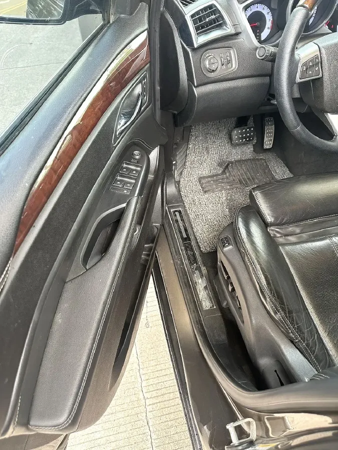 2012 Cadillac SRX 3.0L 271HP V6 6AT,autocango,china used car exporter,china ev exporter,chinese used car exporter,chinese used ev exporter