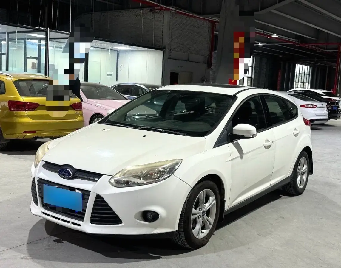 2012 Ford Focus 1.6L 125HP L4 5MT