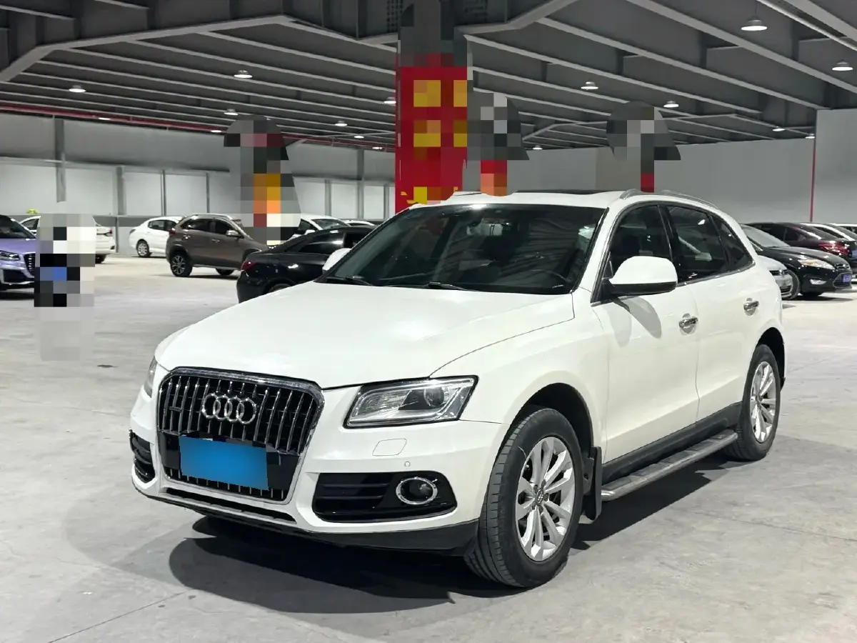 2010 Audi Q5 2.0T 211HP L4 7DCT