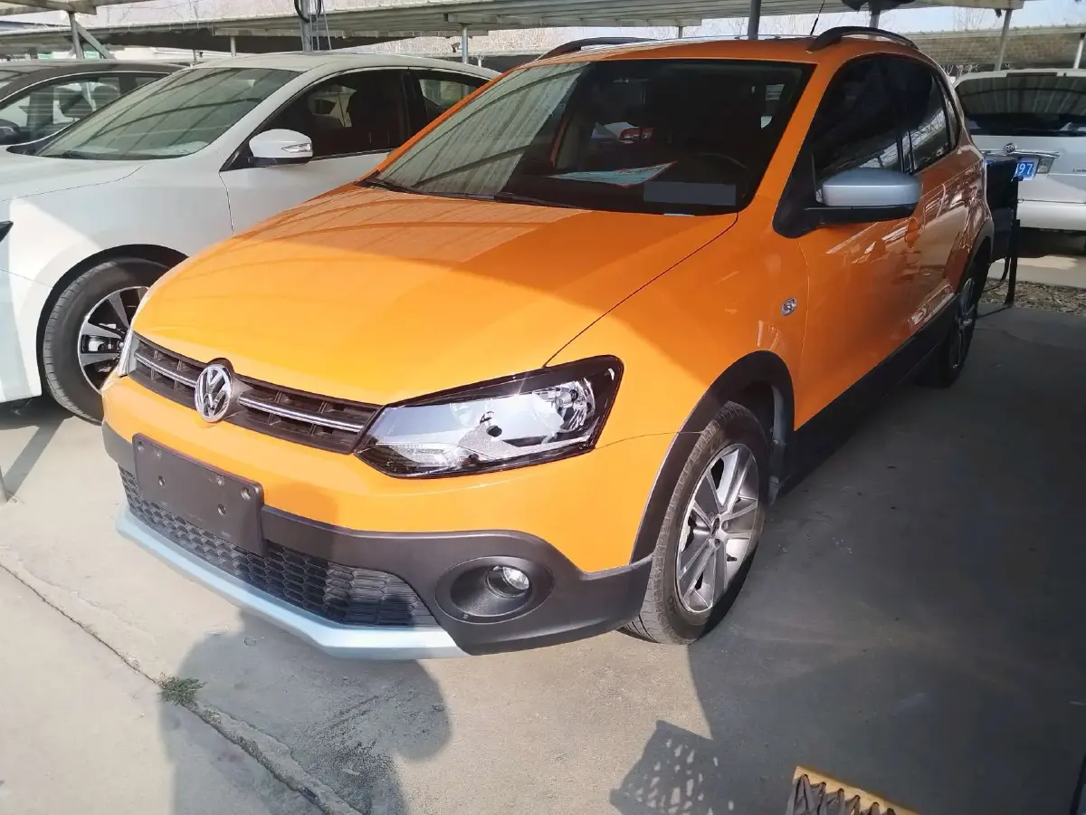 2012 Volkswagen Polo 1.6L 105HP L4 5MT