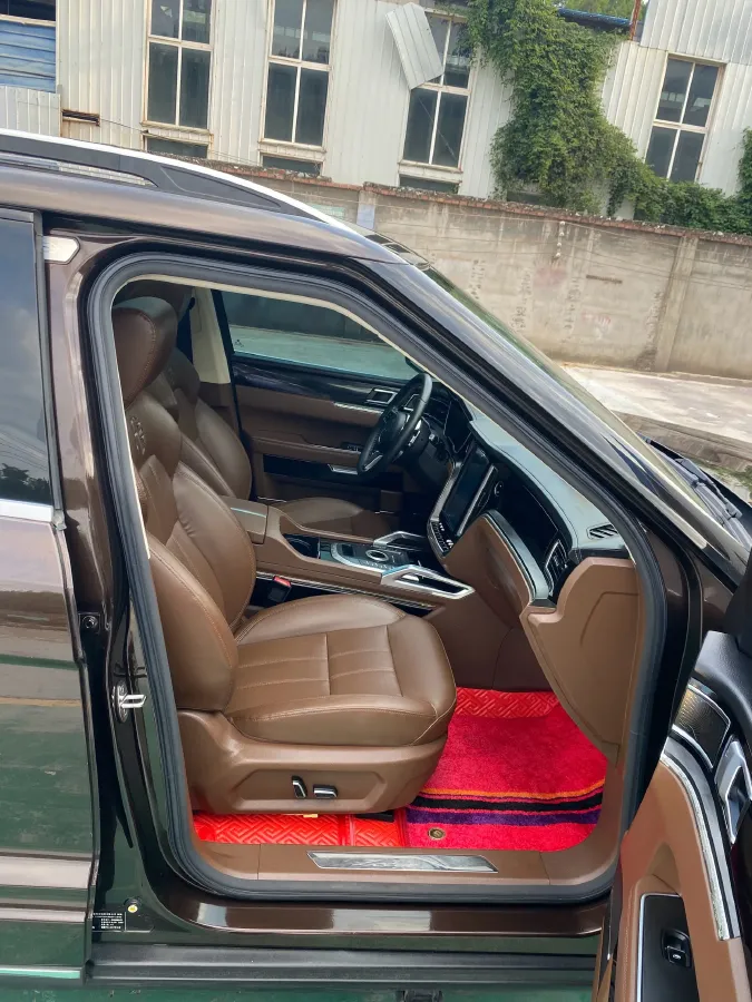 2017 Zotye T700 1.8T 177HP L4 6DCT,autocango,china used car exporter,china ev exporter,chinese used car exporter,chinese used ev exporter