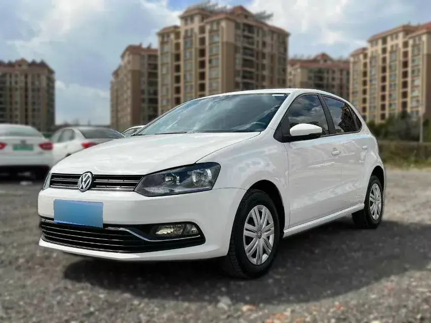 2014 Volkswagen Polo 1.4L 90HP L4 5MT