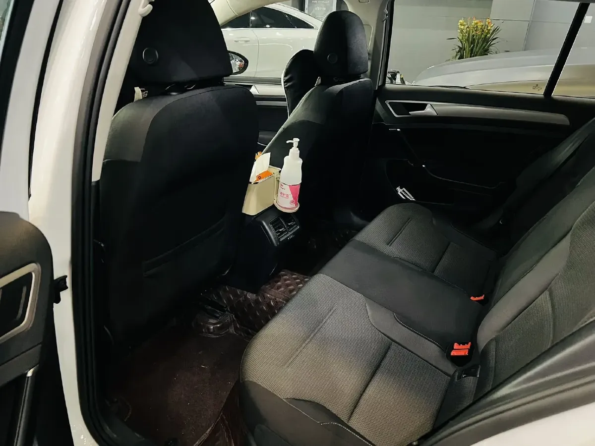 2015 Volkswagen Golf 1.4T 125HP L4 7DCT,autocango,china used car exporter,china ev exporter,chinese used car exporter,chinese used ev exporter