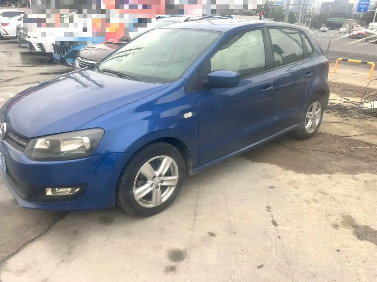2011 Volkswagen Polo 1.4L 86HP L4 6AT