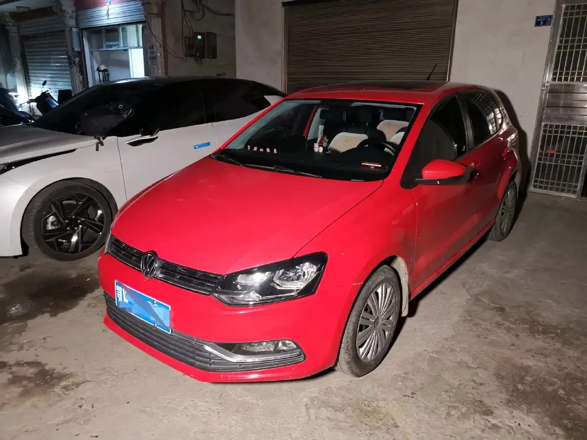2016 Volkswagen Polo 1.6L 110HP L4 5MT