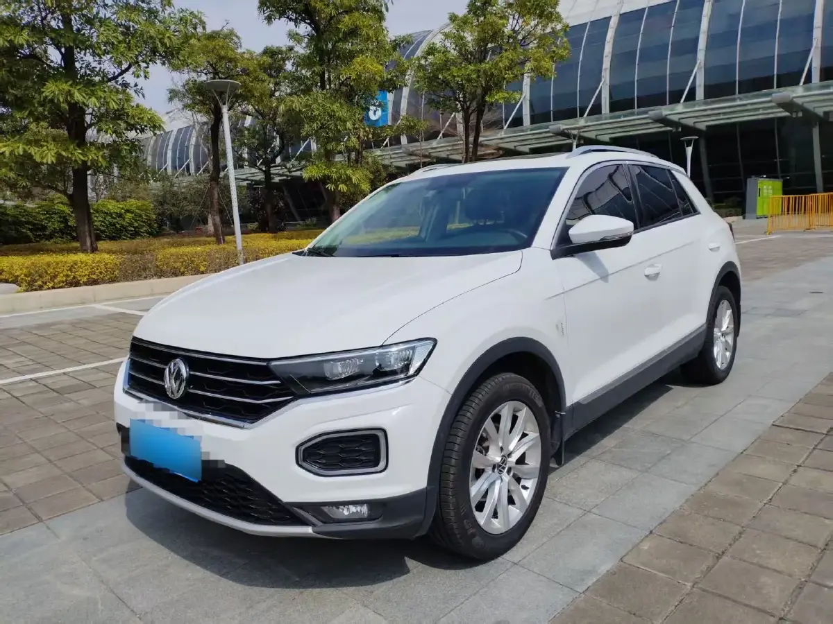 2022 Volkswagen T-Roc 1.4T 150HP L4 7DCT