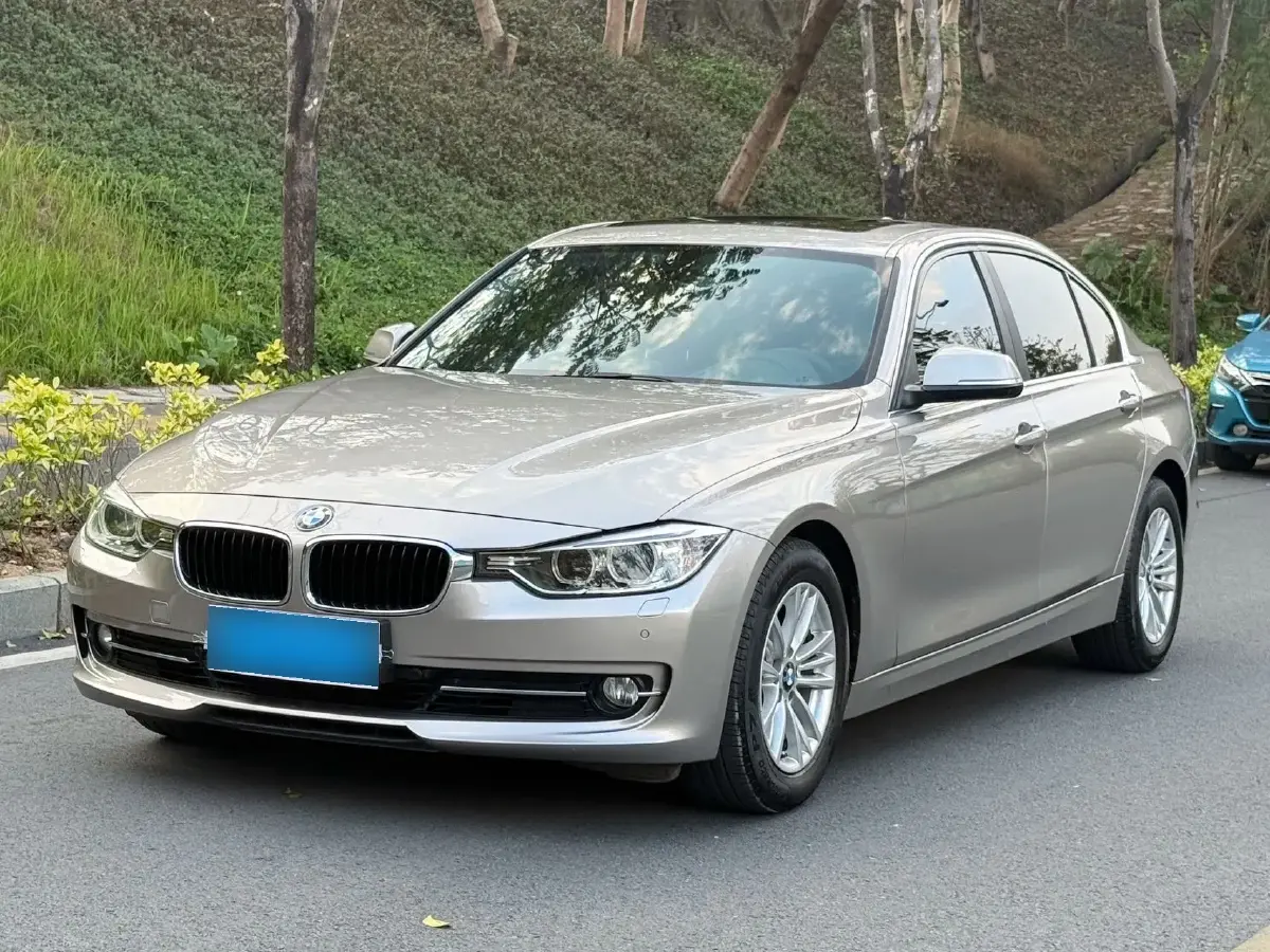 2015 BMW 3 Series 2.0T 184HP L4 8AT