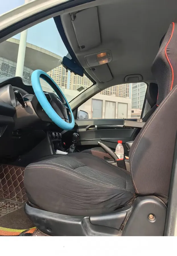 2014 Landwind X8 2.0T 122HP L4 5MT,autocango,china used car exporter,china ev exporter,chinese used car exporter,chinese used ev exporter