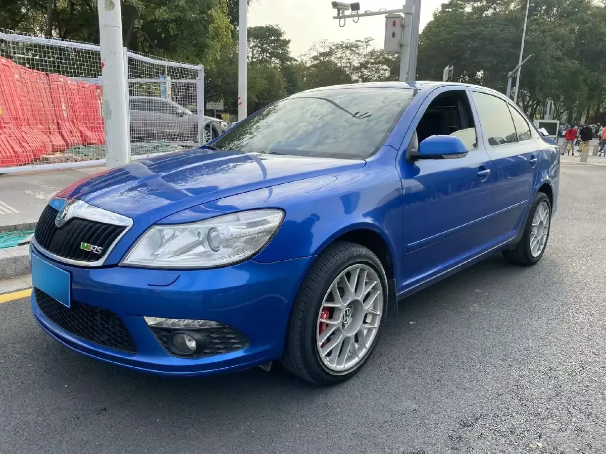 2010 Skoda Octavia 2.0T 200HP L4 6DCT