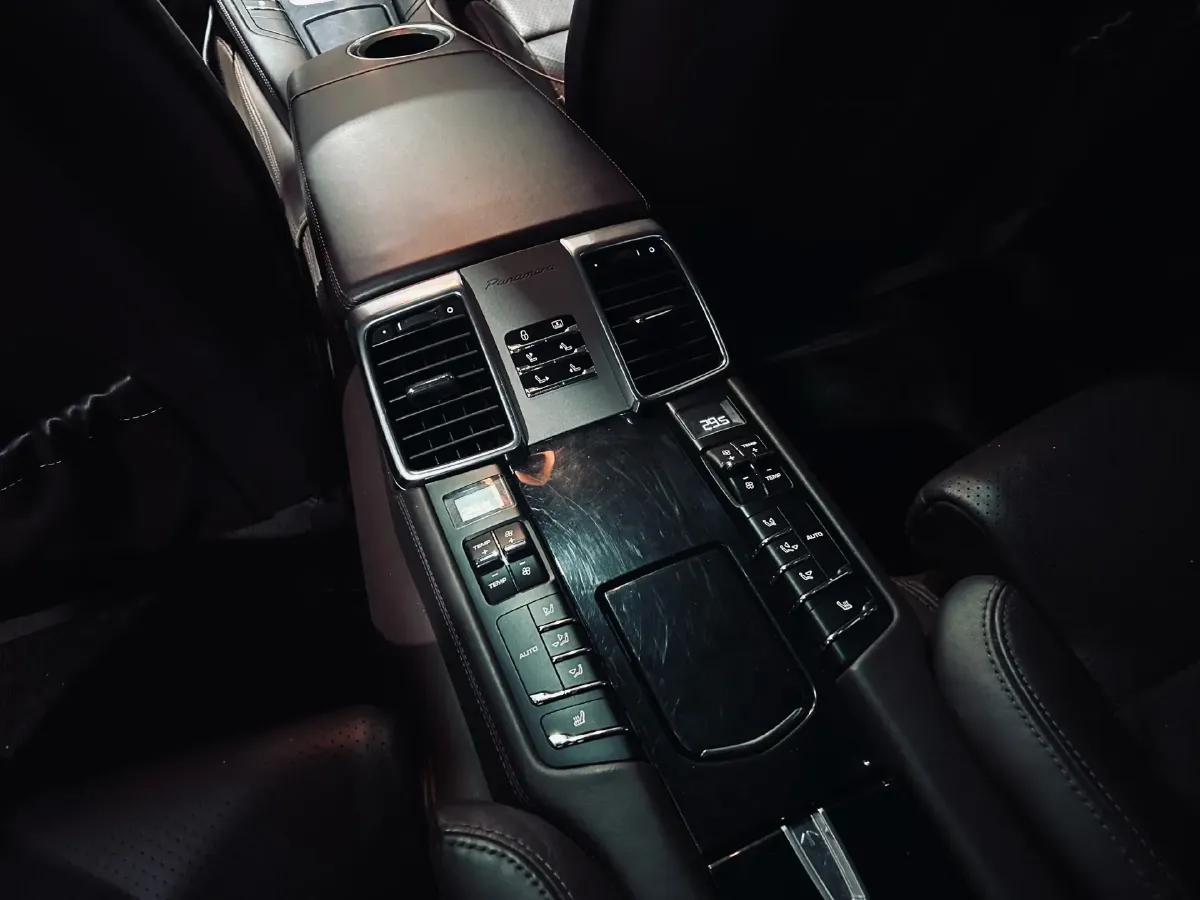 2013 Porsche Panamera 3.6L 300HP V6 7DCT,autocango,china used car exporter,china ev exporter,chinese used car exporter,chinese used ev exporter