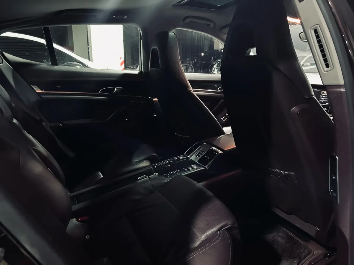 2013 Porsche Panamera 3.6L 300HP V6 7DCT,autocango,china used car exporter,china ev exporter,chinese used car exporter,chinese used ev exporter