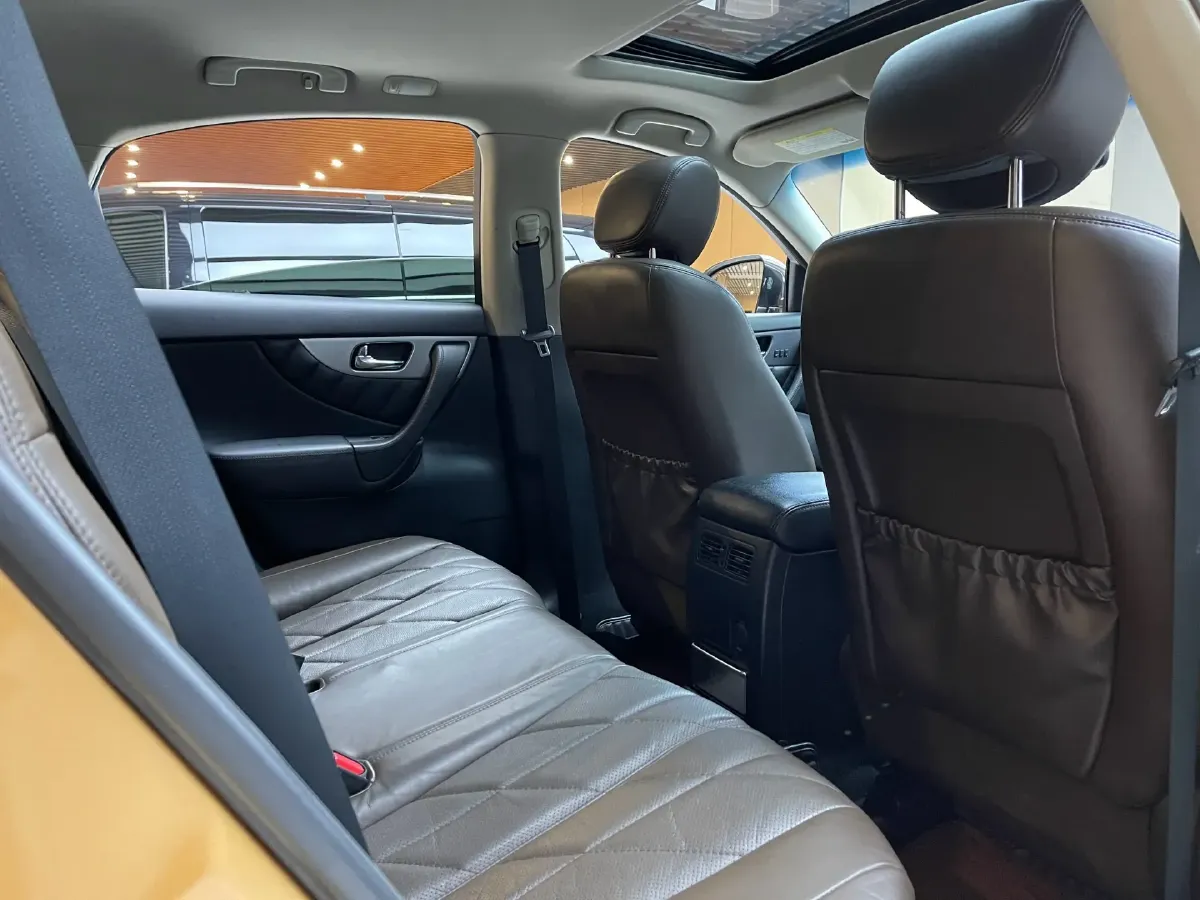 2011 Infiniti FX 3.5L 332HP V6 7AT,autocango,china used car exporter,china ev exporter,chinese used car exporter,chinese used ev exporter