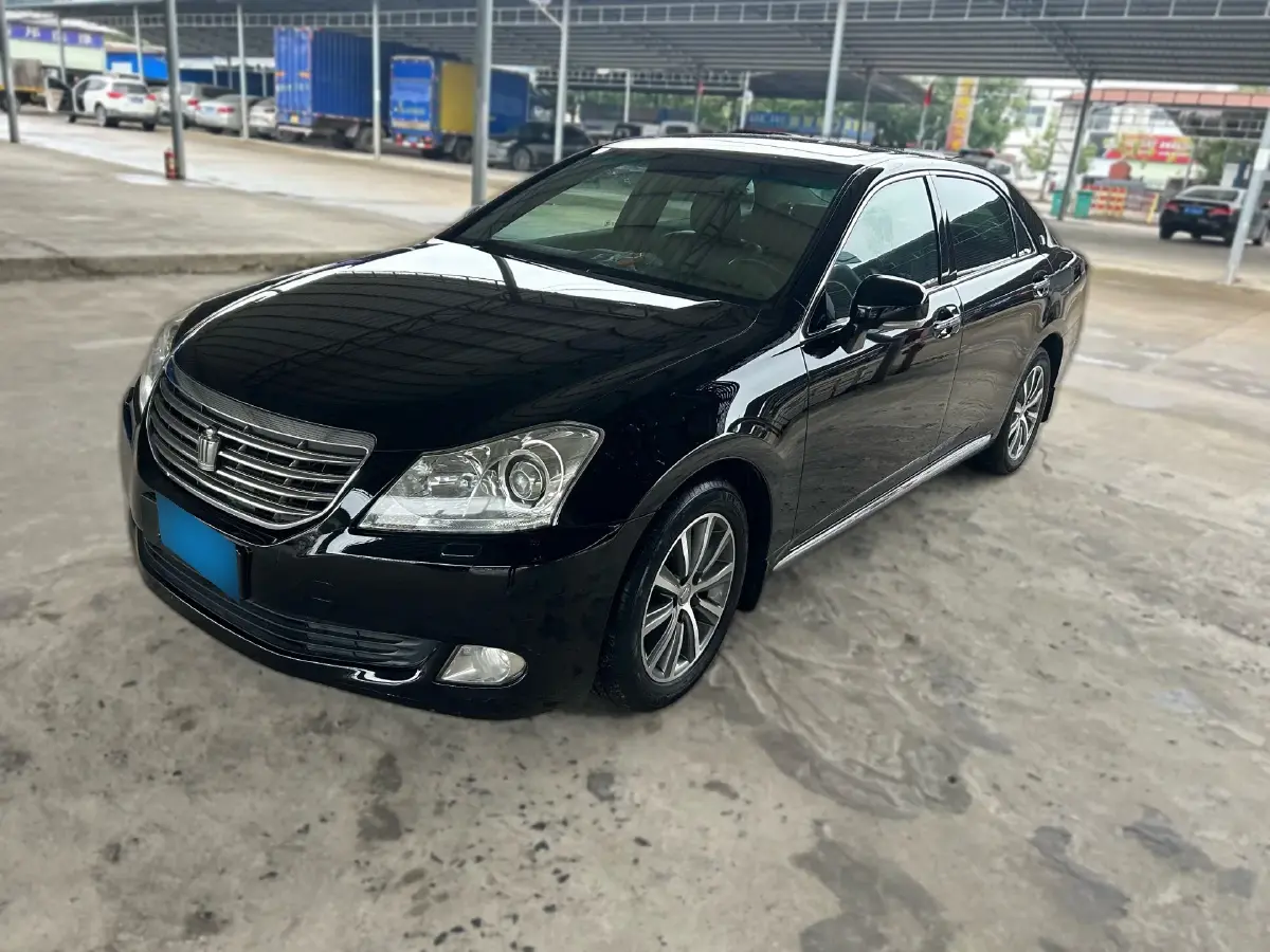 2010 Toyota Crown 2.5L 193HP V6 6AT