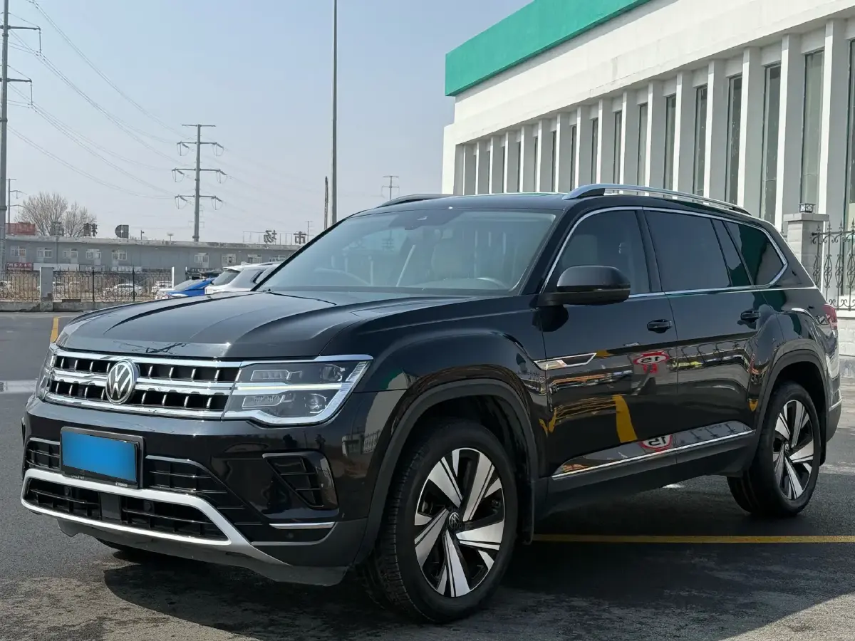 2023 Volkswagen Teramont 2.0T 220HP L4 7DCT