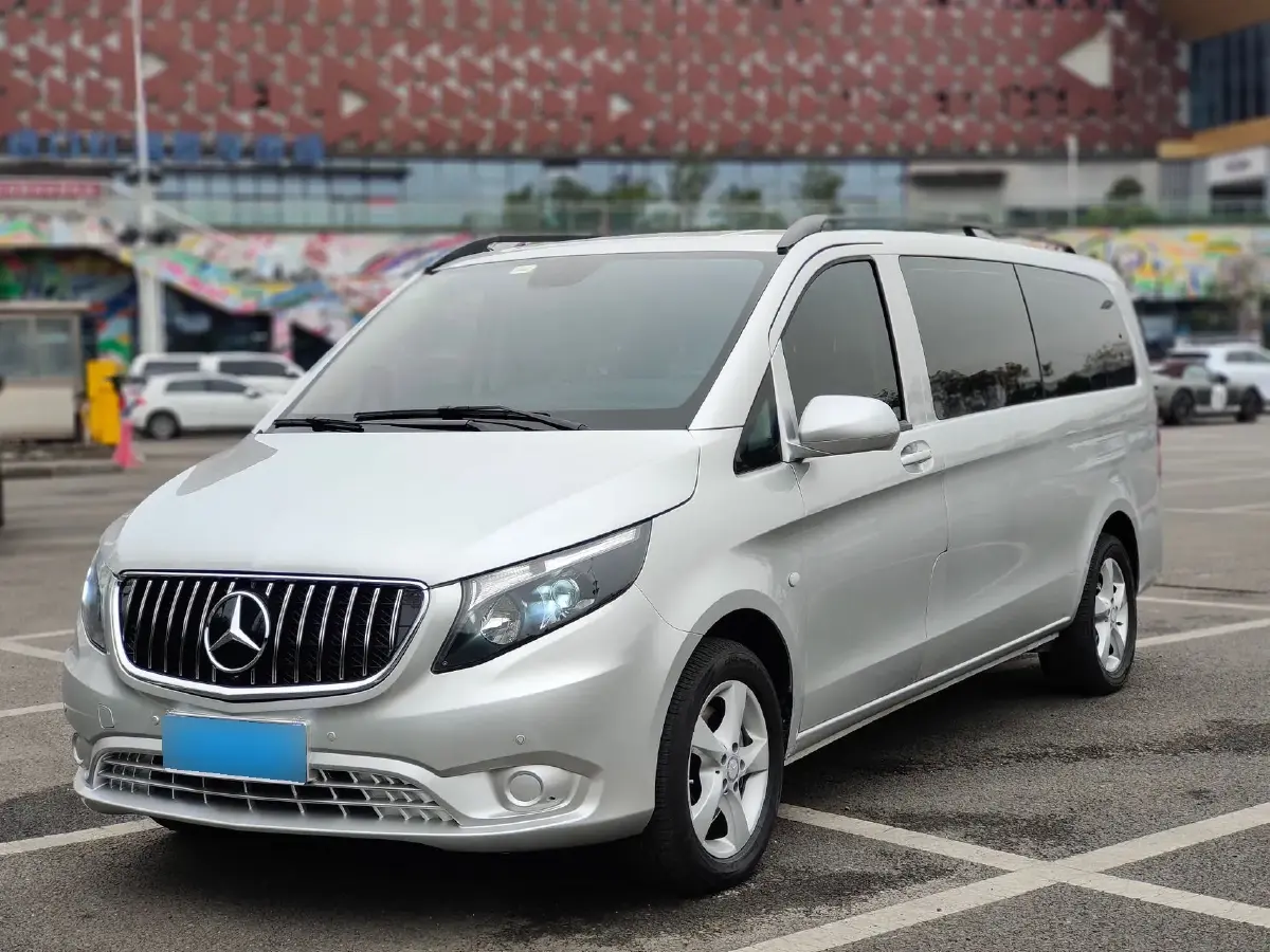 2023 Mercedes-Benz Vito 2.0T 211HP L4 9AT