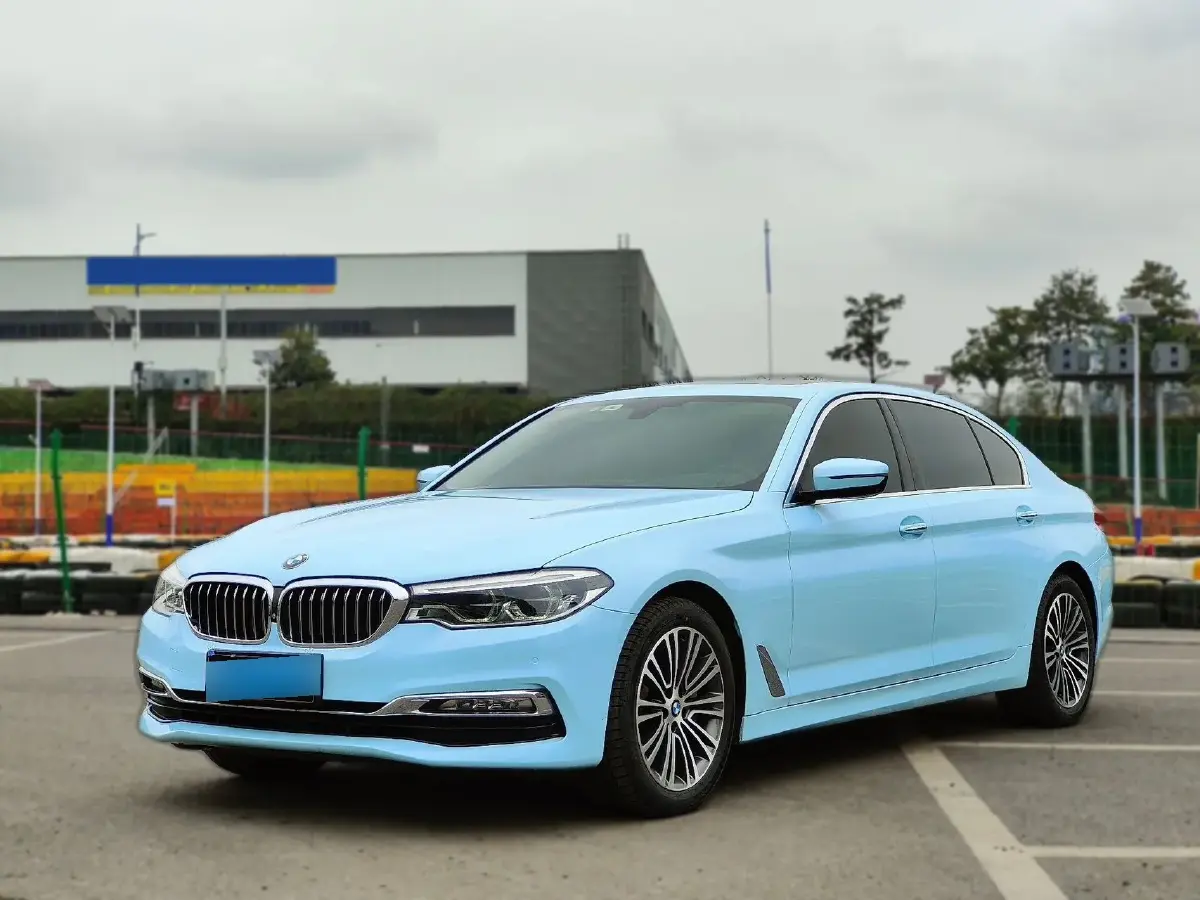 2018 BMW 5 Series 2.0T 252HP L4 8AT