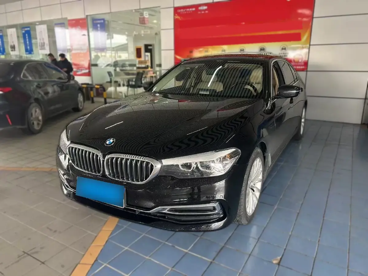 2019 BMW 5 Series 2.0T 184HP L4 8AT